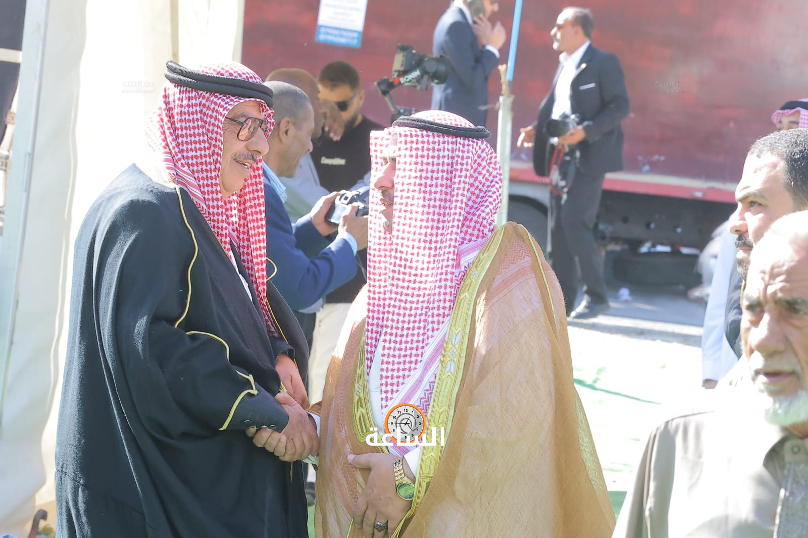 Madar Al-Saa Images 0.060075305386535716