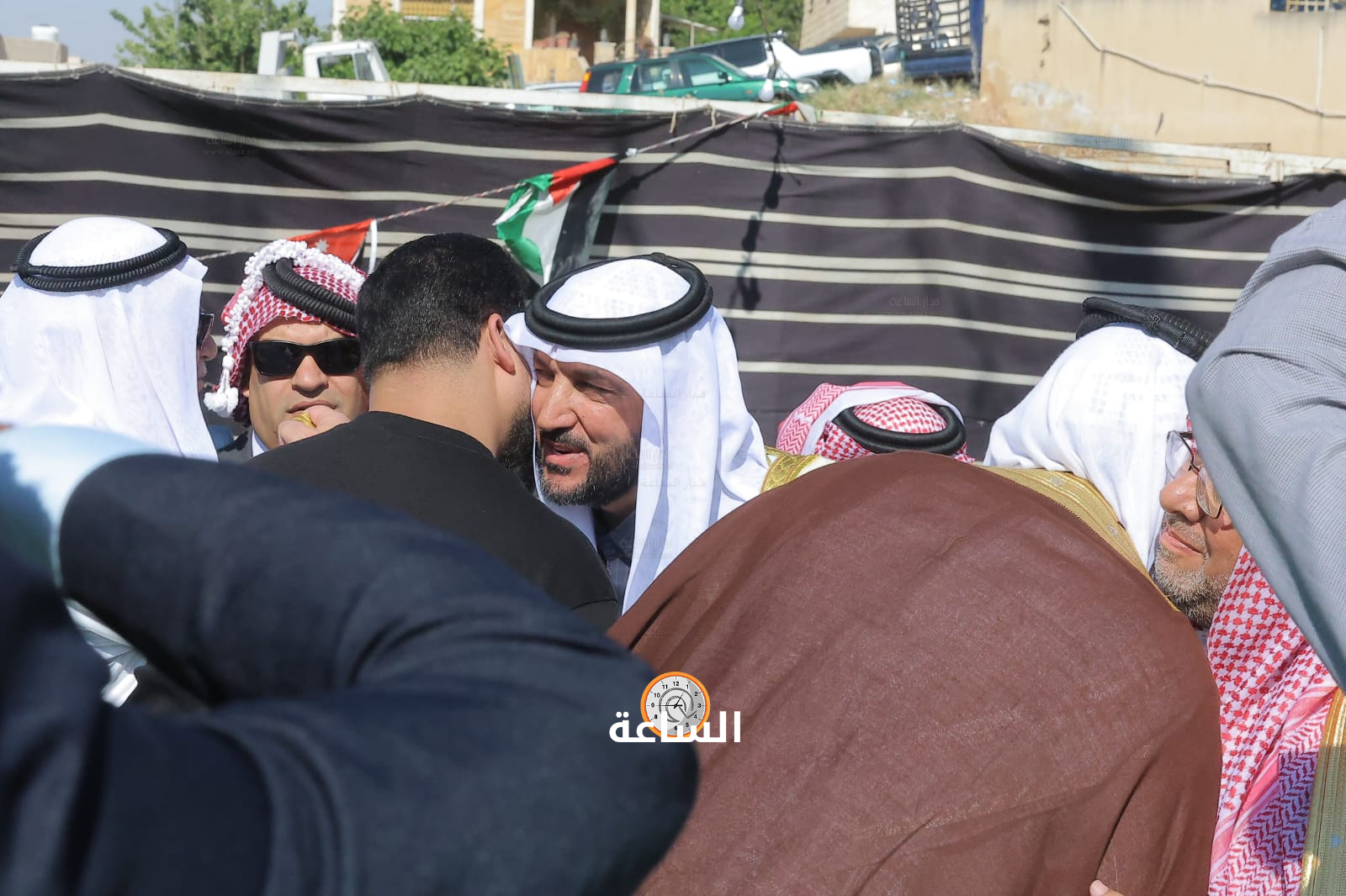 Madar Al-Saa Images 0.02319130198256425