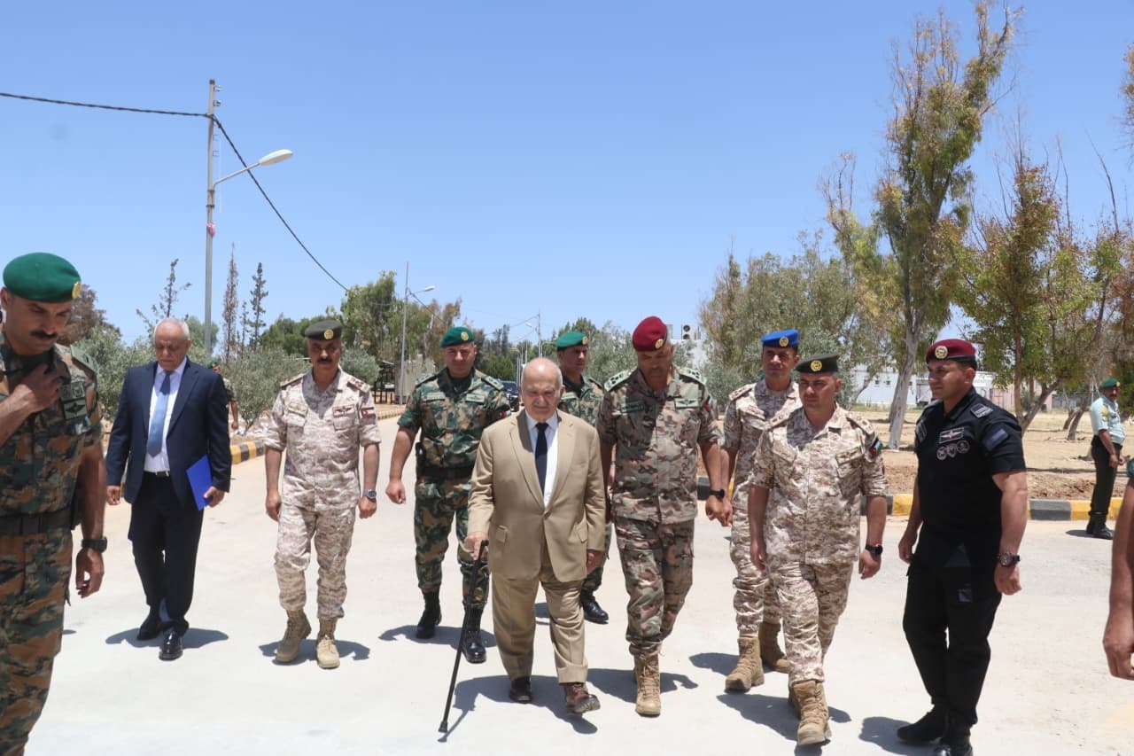 Madar Al-Saa Images 0.006612940115930721