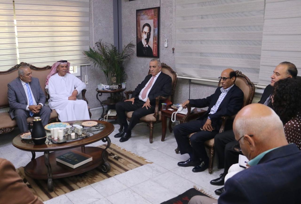Madar Al-Saa Images 0.12133041593452187