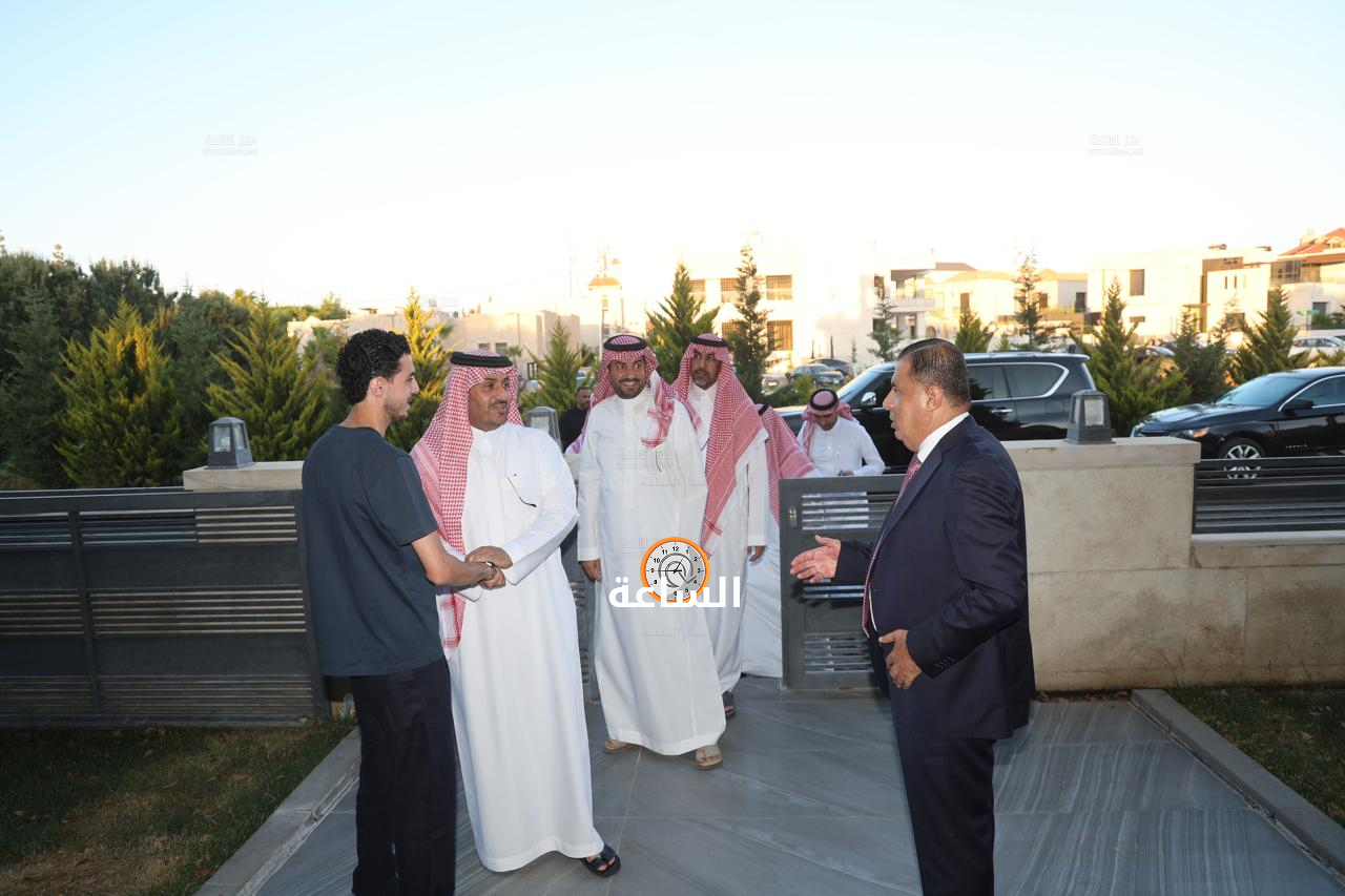 Madar Al-Saa Images 0.2552871475088113