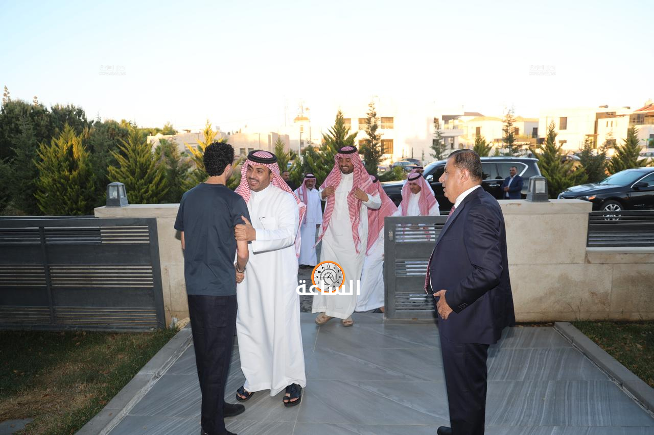 Madar Al-Saa Images 0.37875218954583023