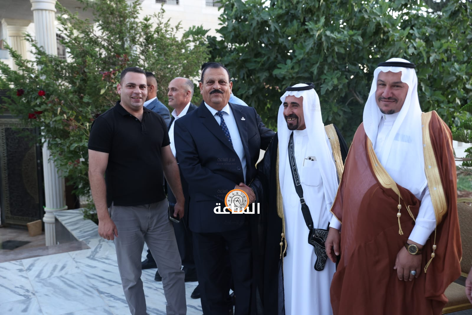 Madar Al-Saa Images 0.9114010197060345