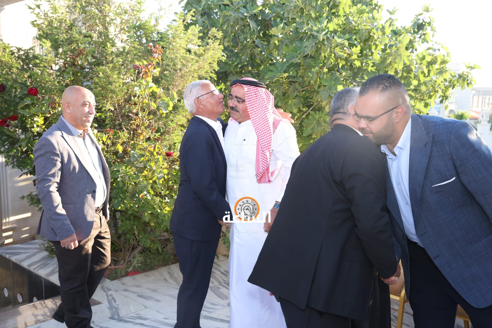 Madar Al-Saa Images 0.4336972295384577