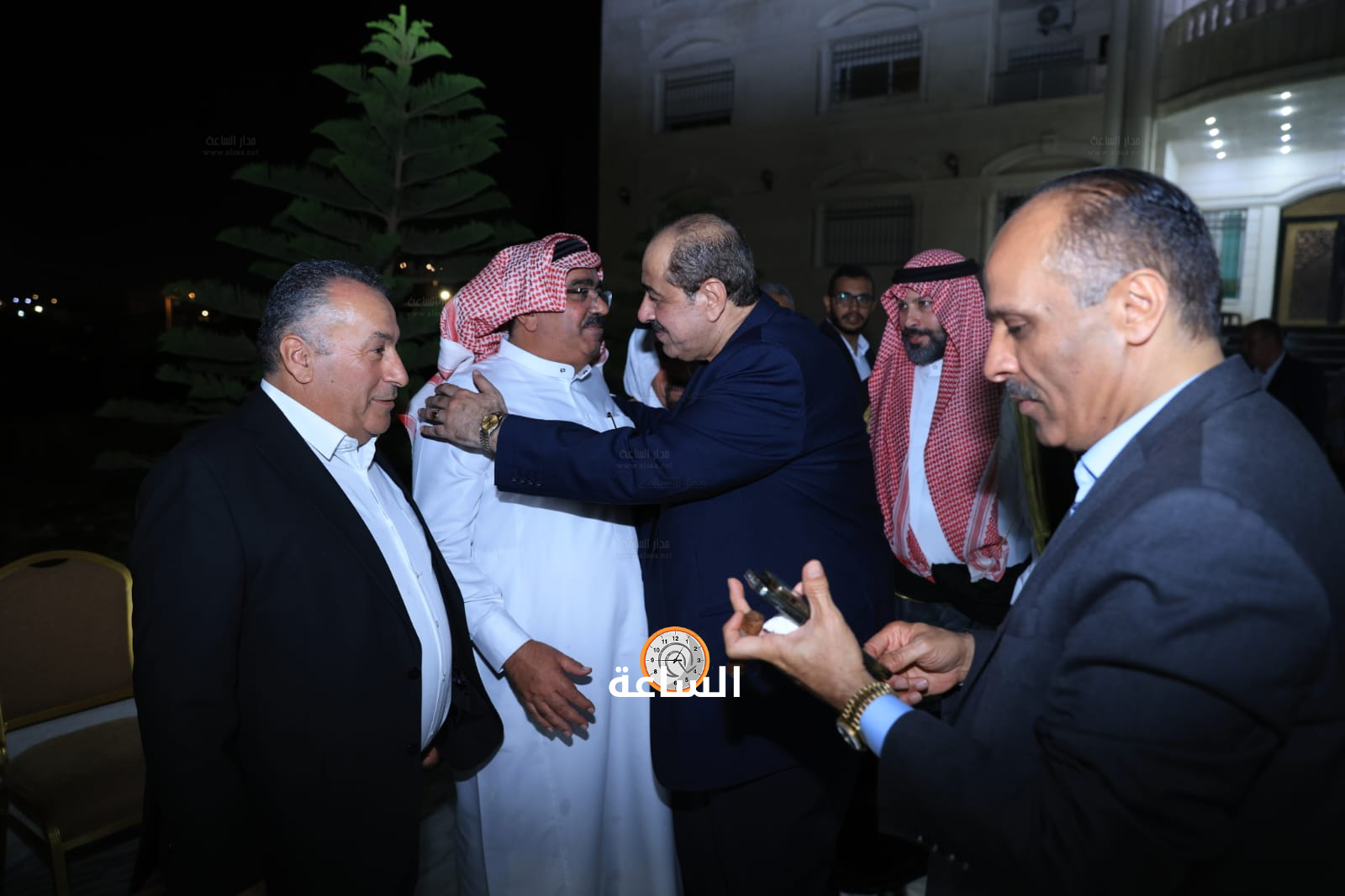 Madar Al-Saa Images 0.575893788072113