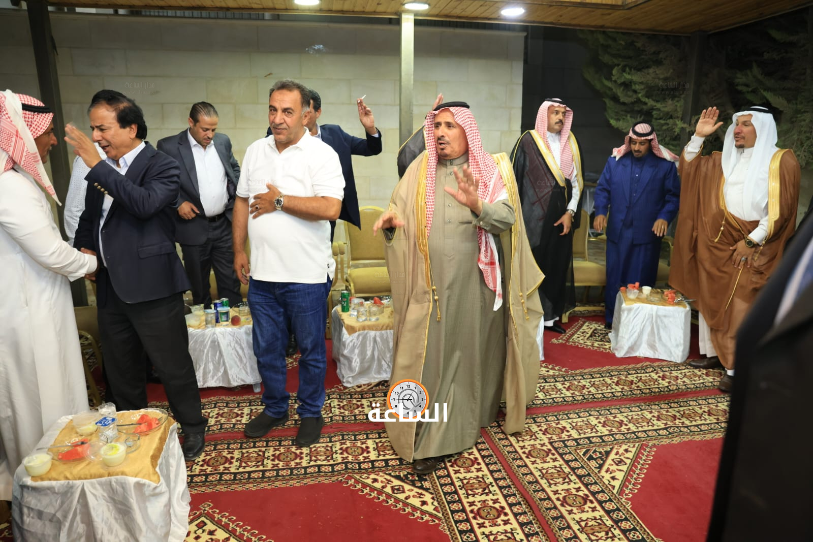 Madar Al-Saa Images 0.8282427721496436