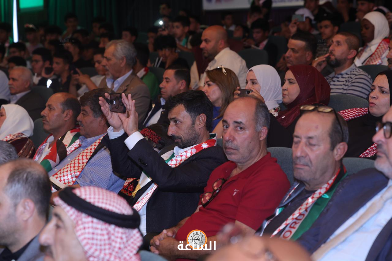 Madar Al-Saa Images 0.841071351435675