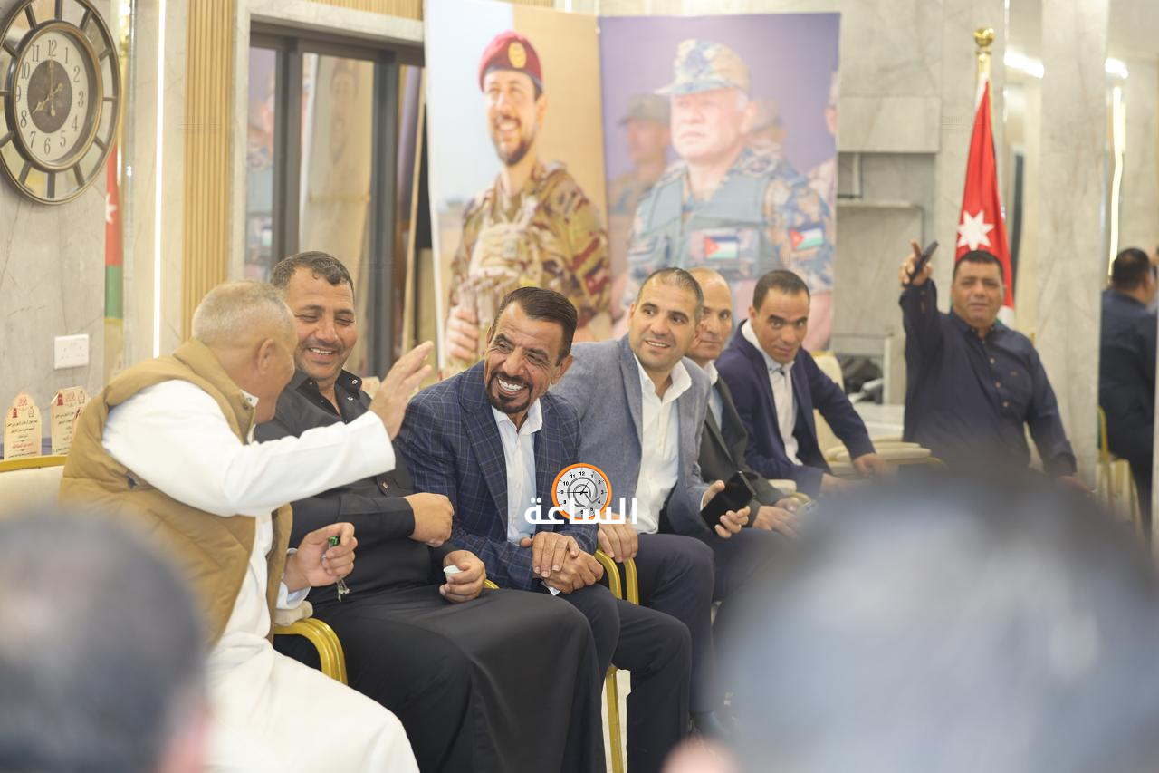 Madar Al-Saa Images 0.3150701343707192