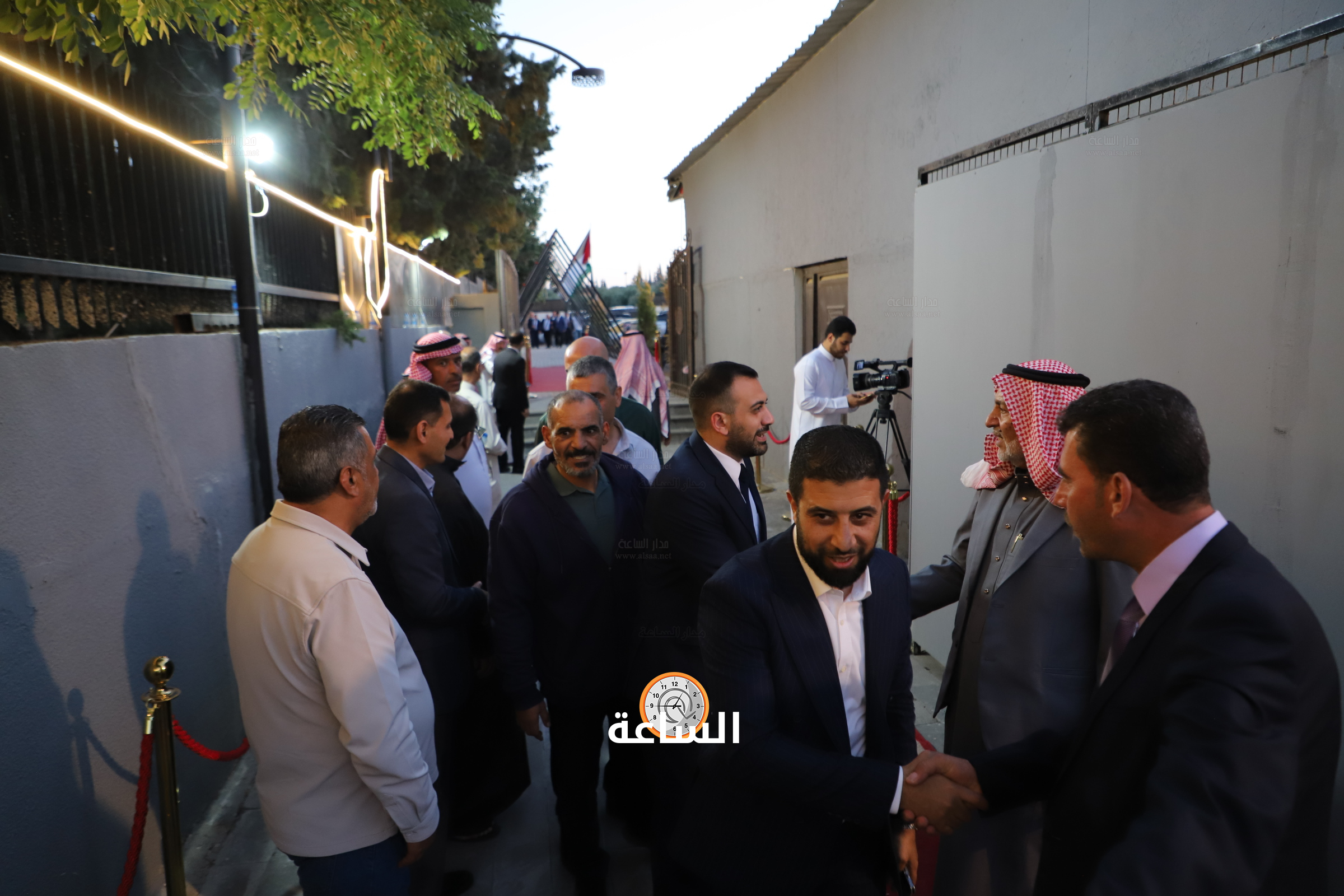 Madar Al-Saa Images 0.7043557124760512
