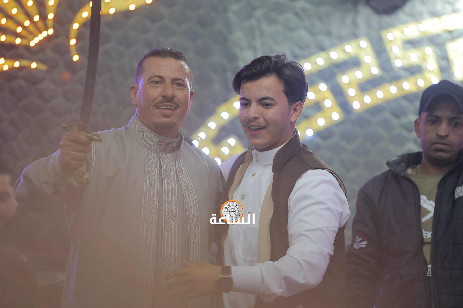 Madar Al-Saa Images 0.8019572037519085