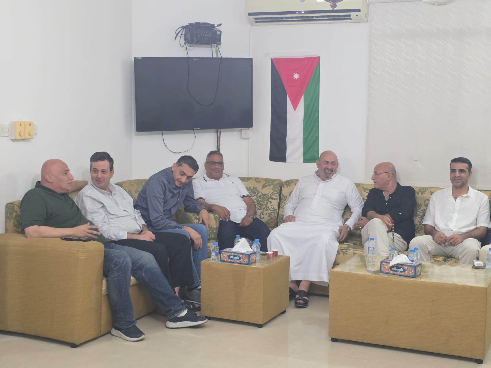 Madar Al-Saa Images 0.2795005464345991