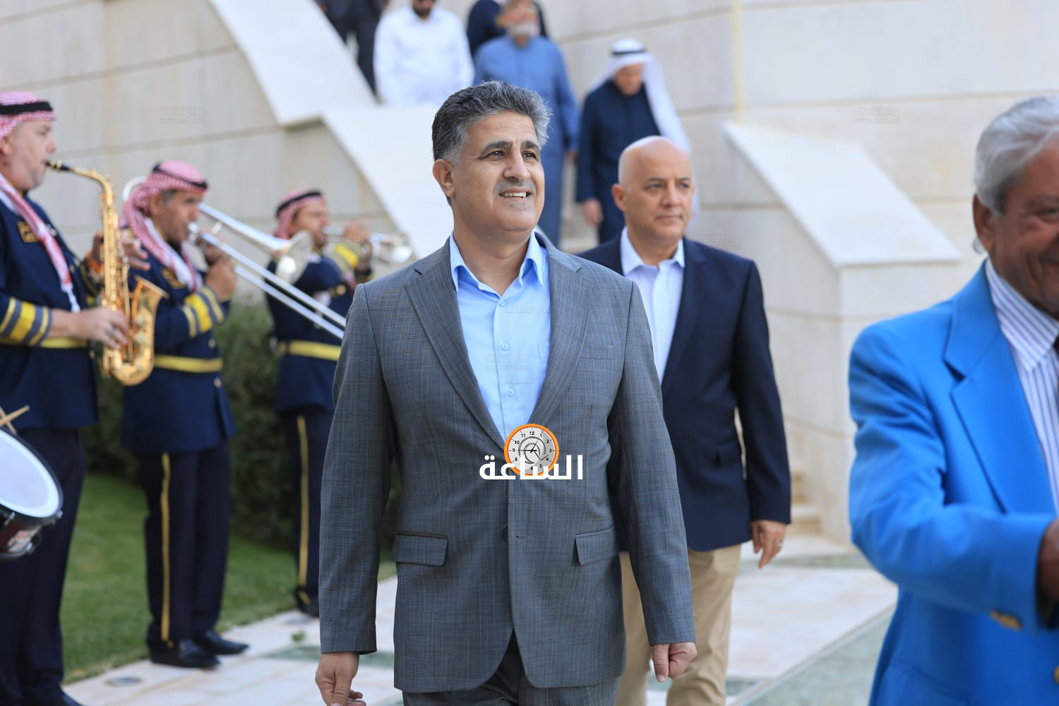 Madar Al-Saa Images 0.4180604322341561