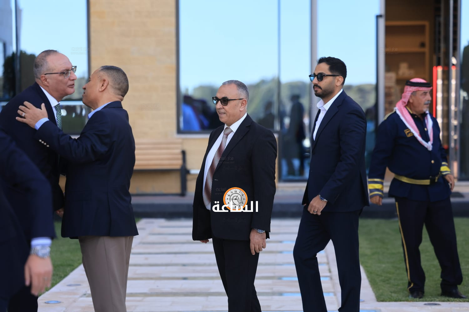 Madar Al-Saa Images 0.6877777896580745