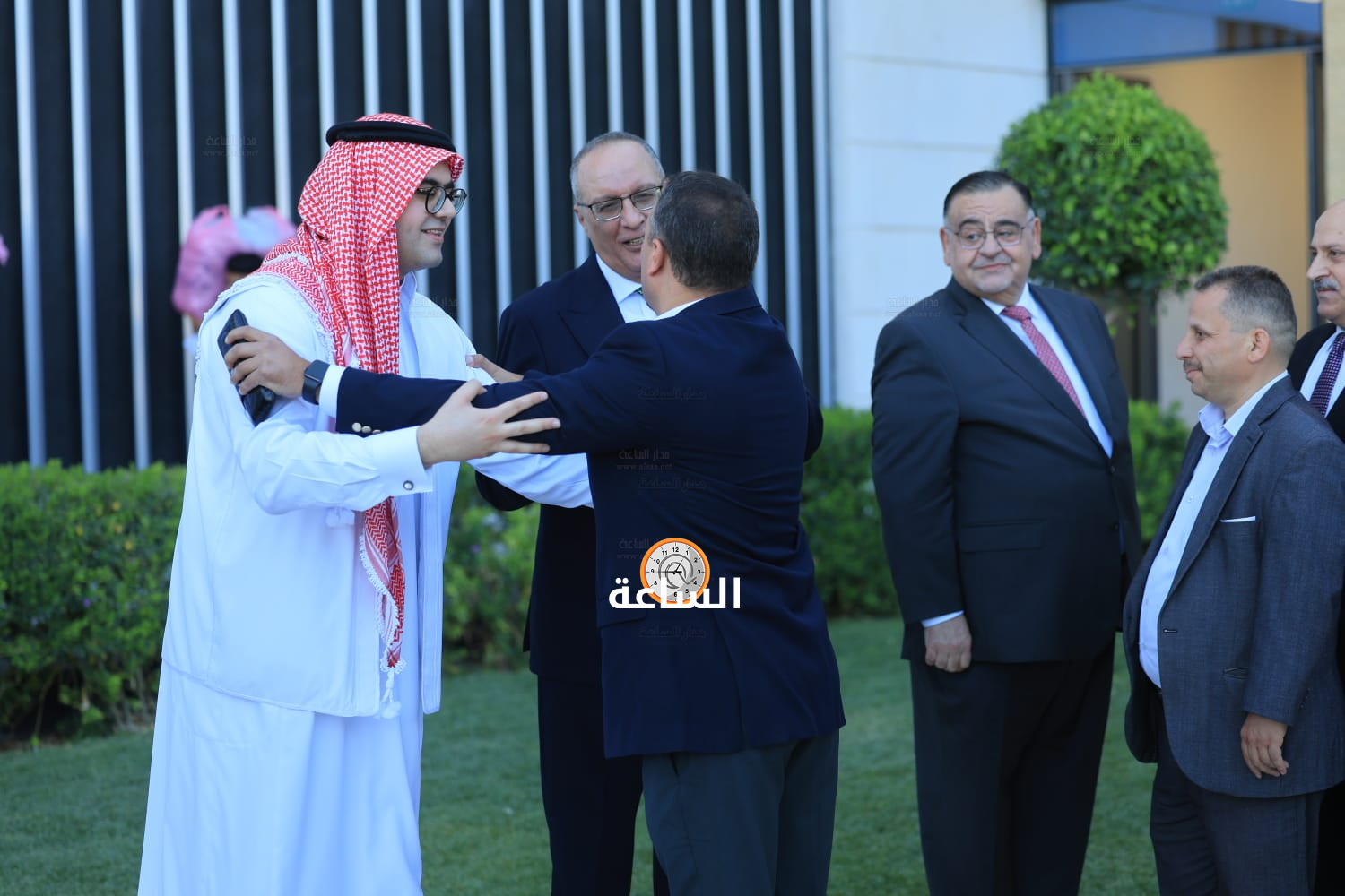 Madar Al-Saa Images 0.4692964274320639