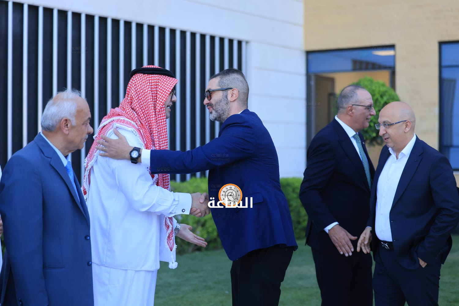 Madar Al-Saa Images 0.05401915913699973
