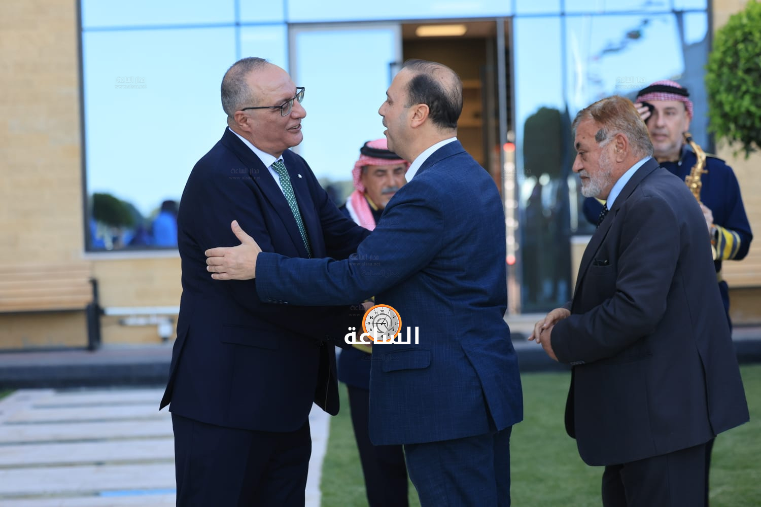 Madar Al-Saa Images 0.1567206253253055
