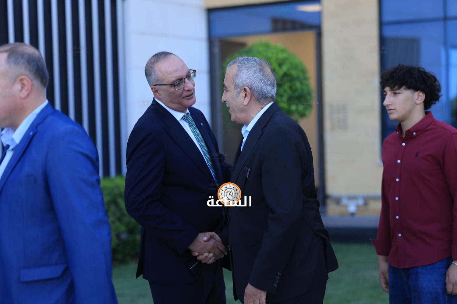 Madar Al-Saa Images 0.1688789452920214