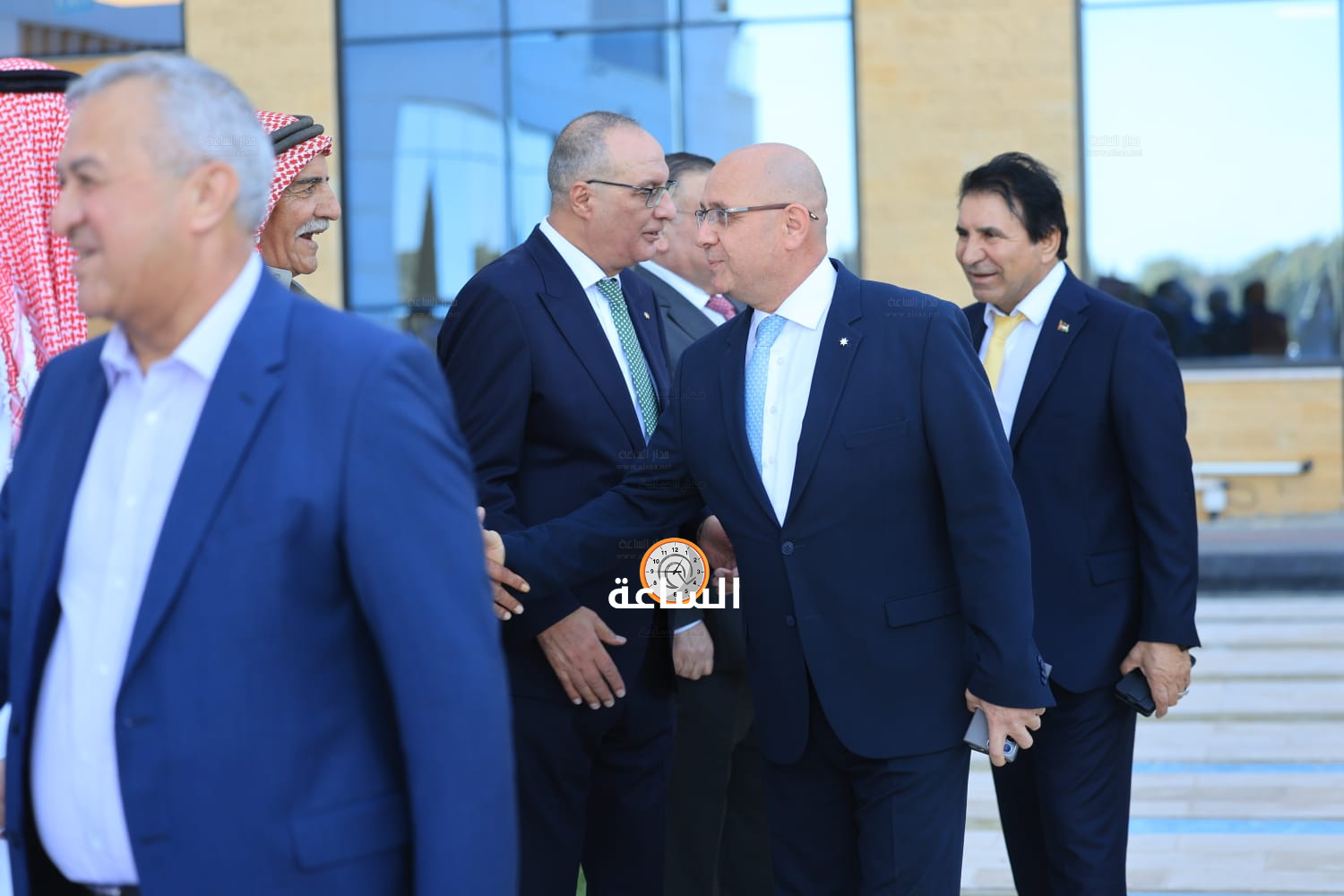 Madar Al-Saa Images 0.3385087356070037