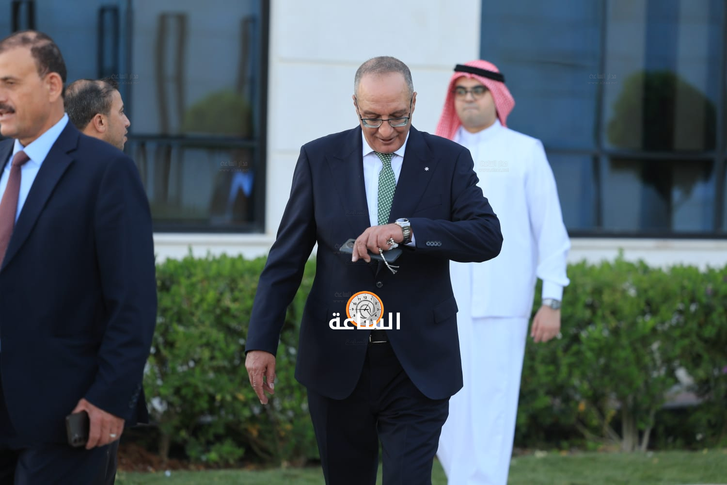 Madar Al-Saa Images 0.4861461787327669