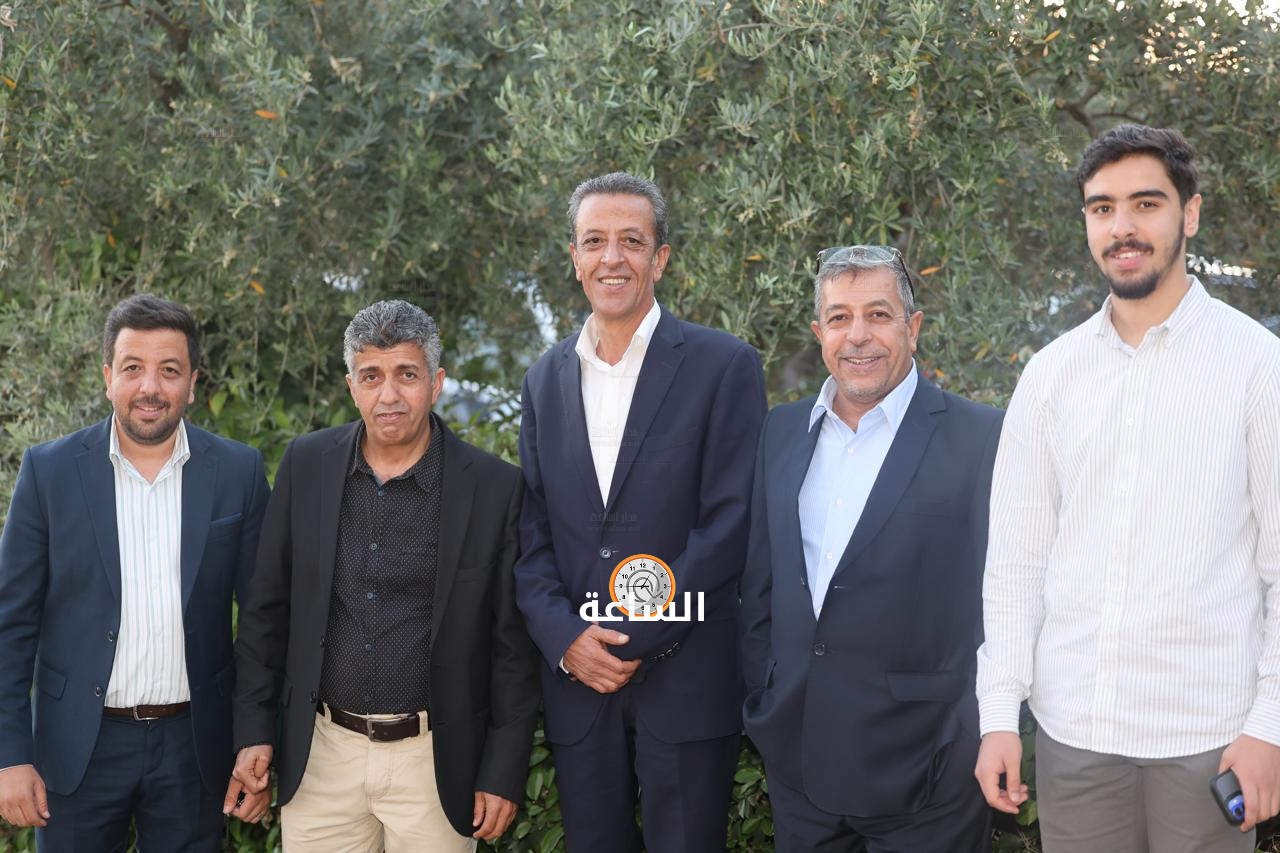 Madar Al-Saa Images 0.12052272877861048