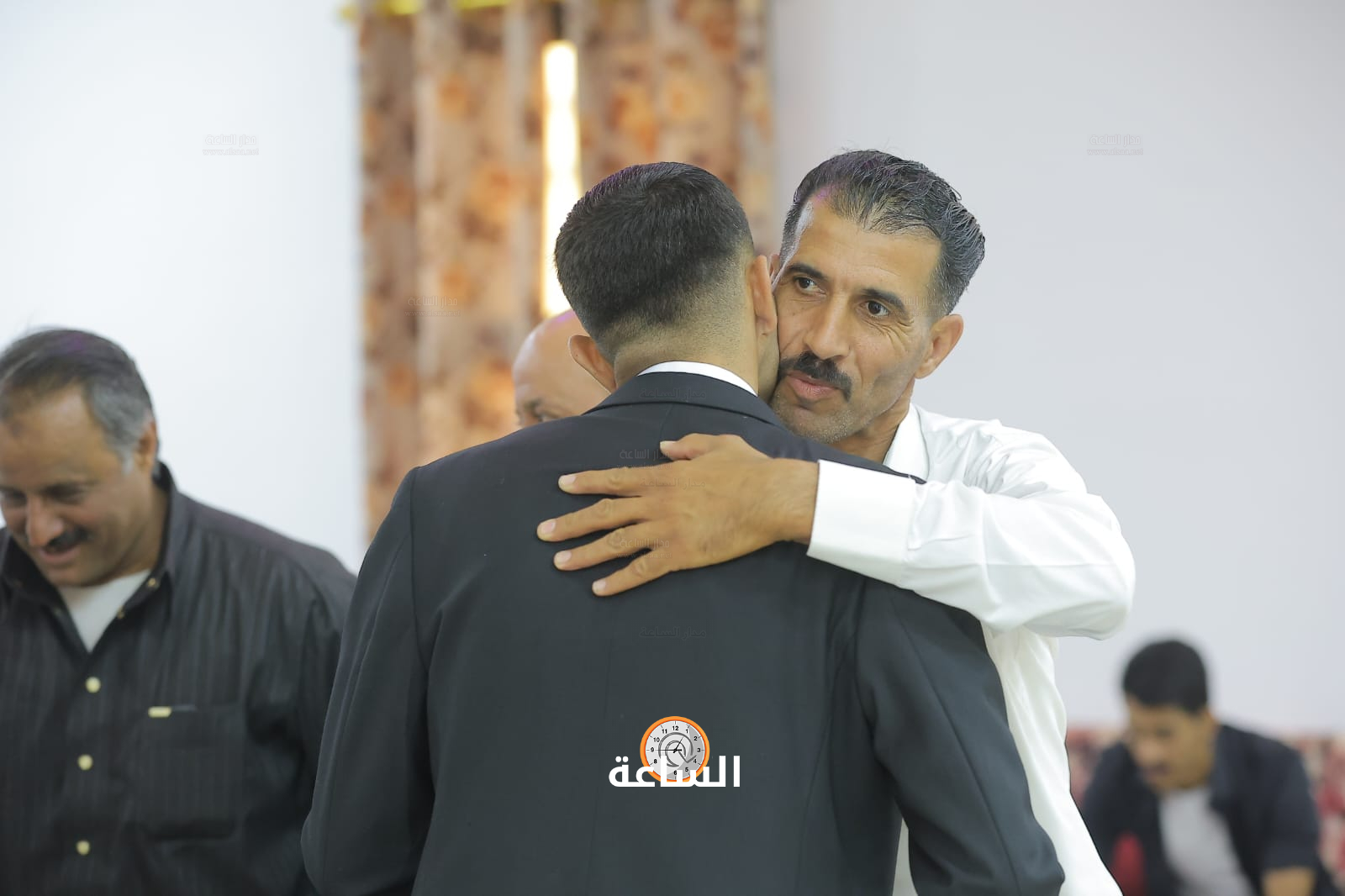 Madar Al-Saa Images 0.16120434230164837