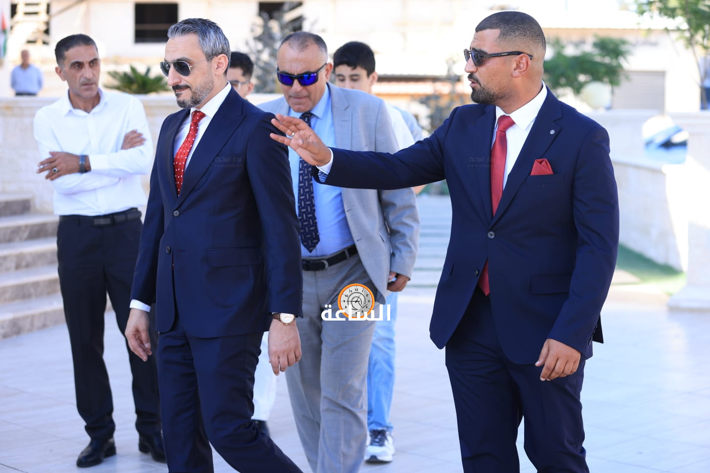 Madar Al-Saa Images 0.7262342555324357