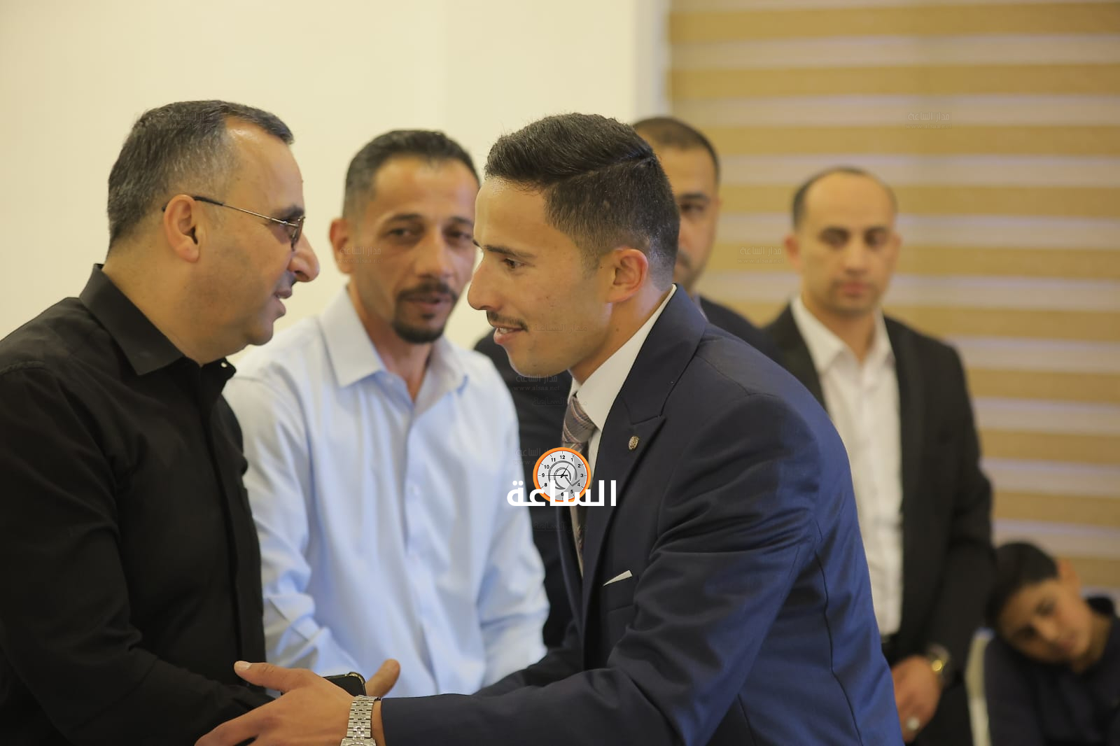 Madar Al-Saa Images 0.393732891922855