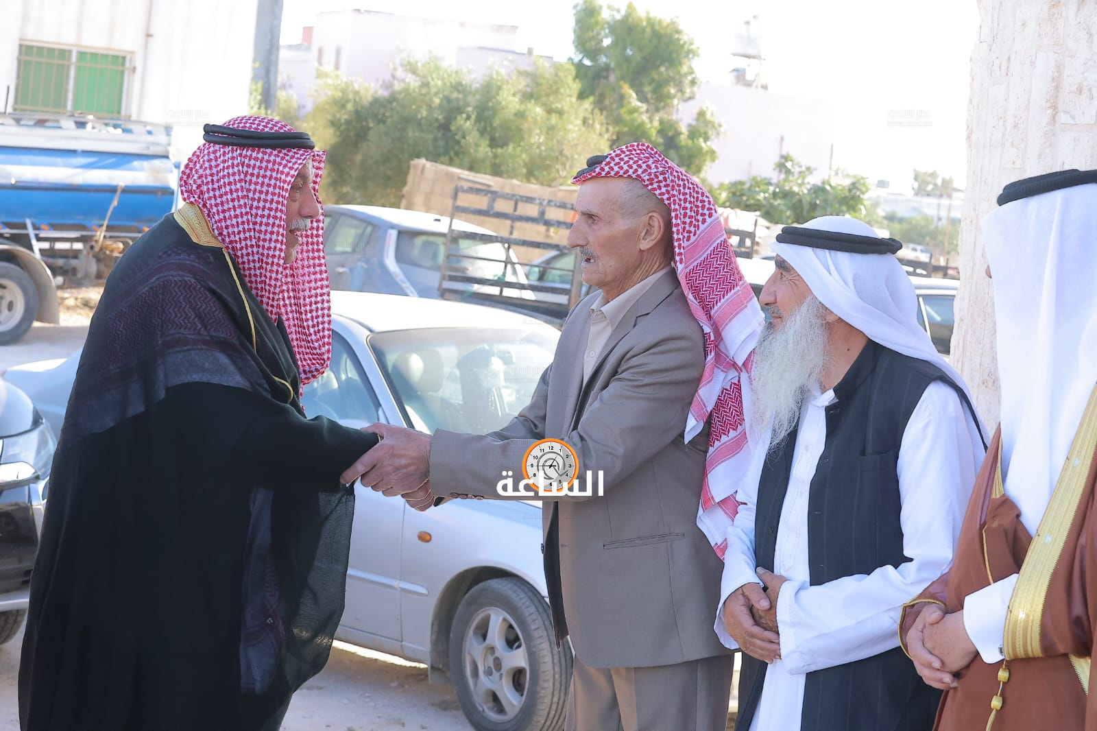 Madar Al-Saa Images 0.5028871115836252