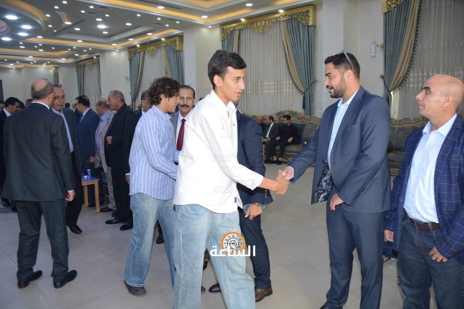 Madar Al-Saa Images 0.38652799071550237