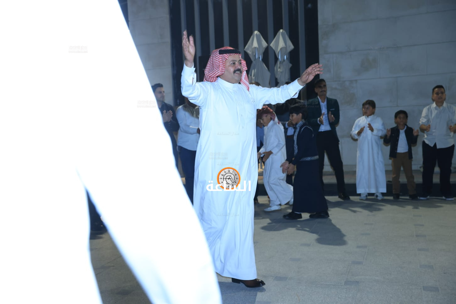 Madar Al-Saa Images 0.5810638900158496