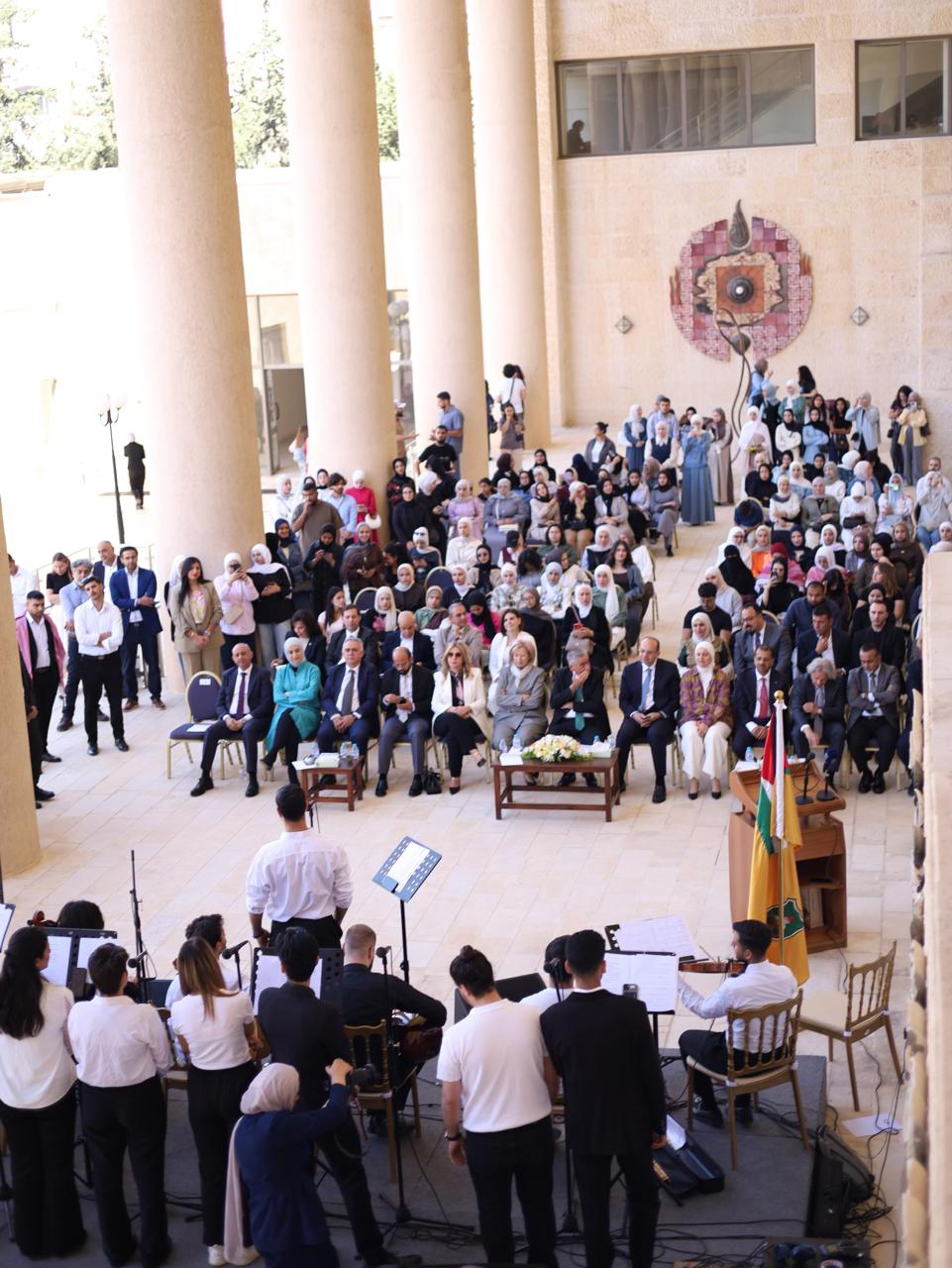 Madar Al-Saa Images 0.9195346052866527