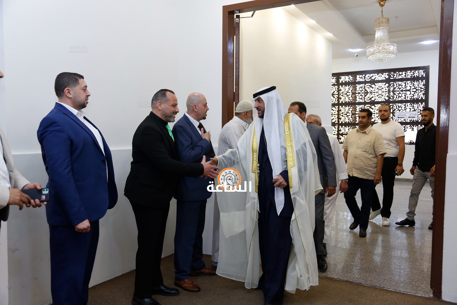Madar Al-Saa Images 0.37260424337653153