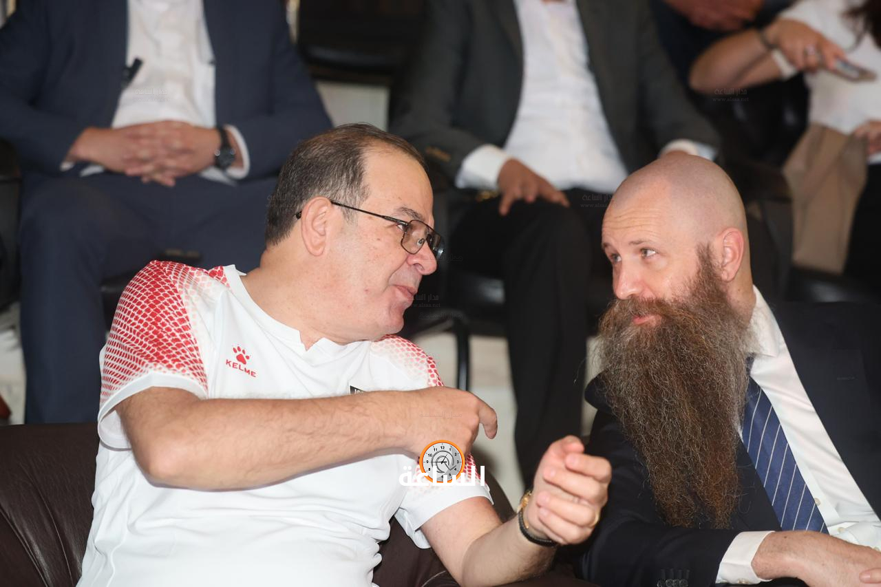 Madar Al-Saa Images 0.17553191741444374