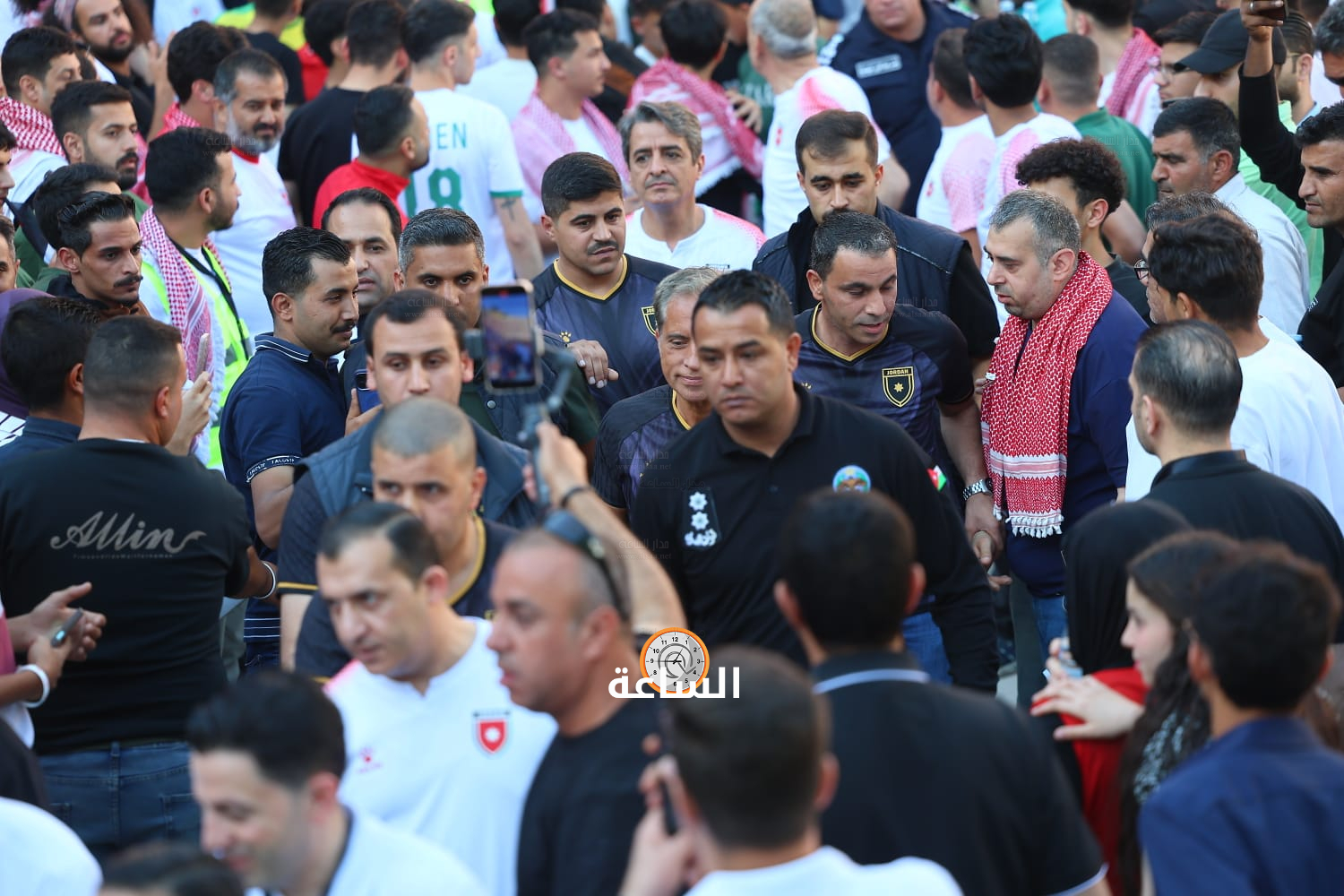 Madar Al-Saa Images 0.007917073844007527