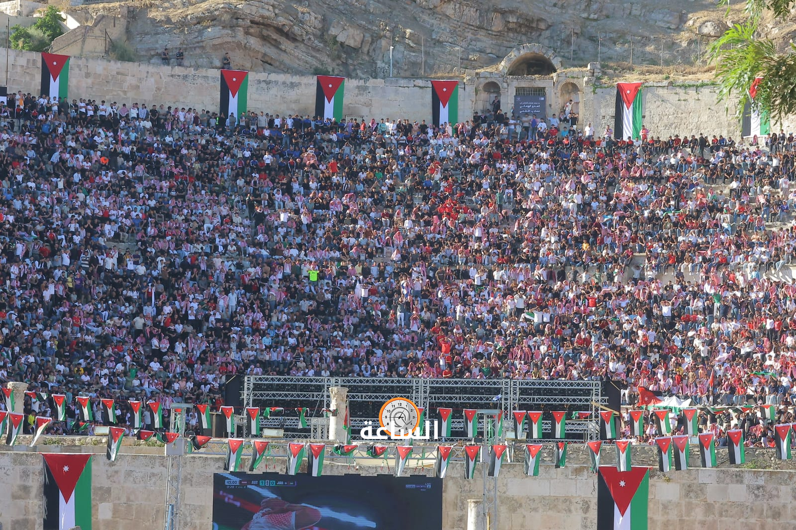 Madar Al-Saa Images 0.014421699184129722
