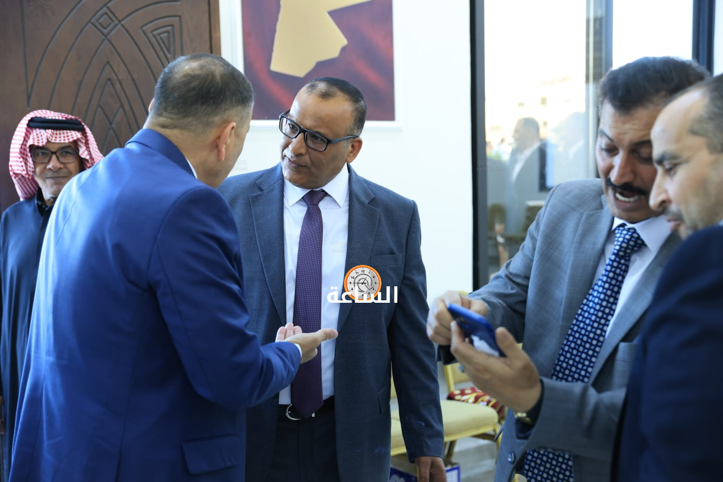 Madar Al-Saa Images 0.864121522894608