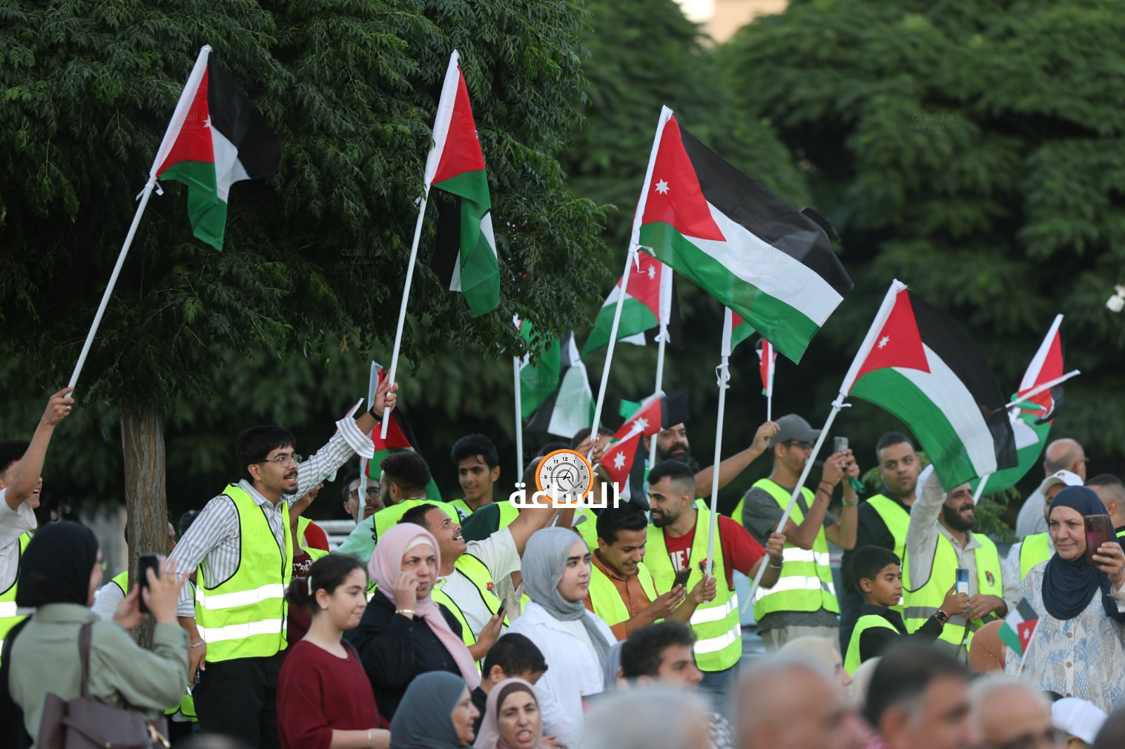 Madar Al-Saa Images 0.43737227266640455