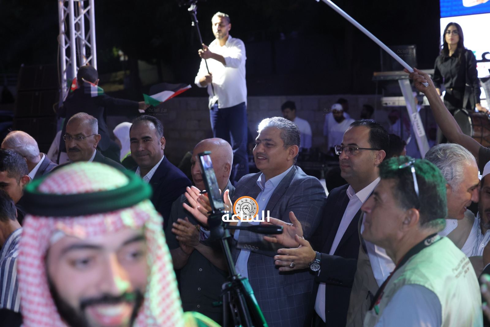 Madar Al-Saa Images 0.10233888092174337