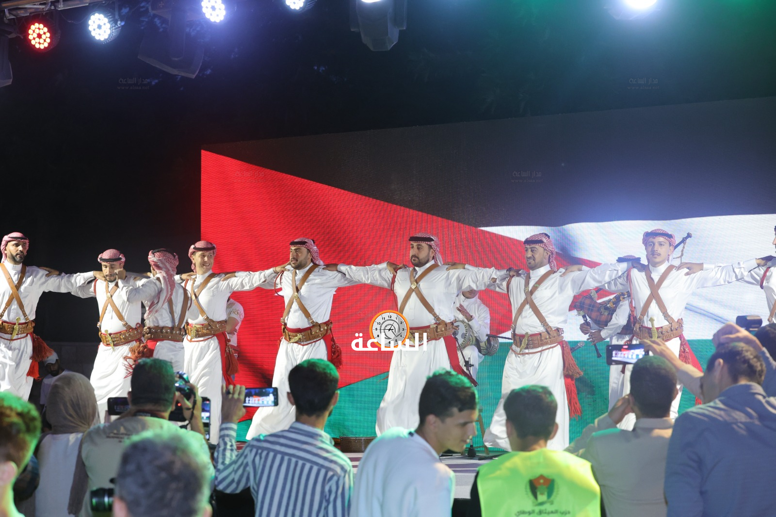 Madar Al-Saa Images 0.30301977142394476