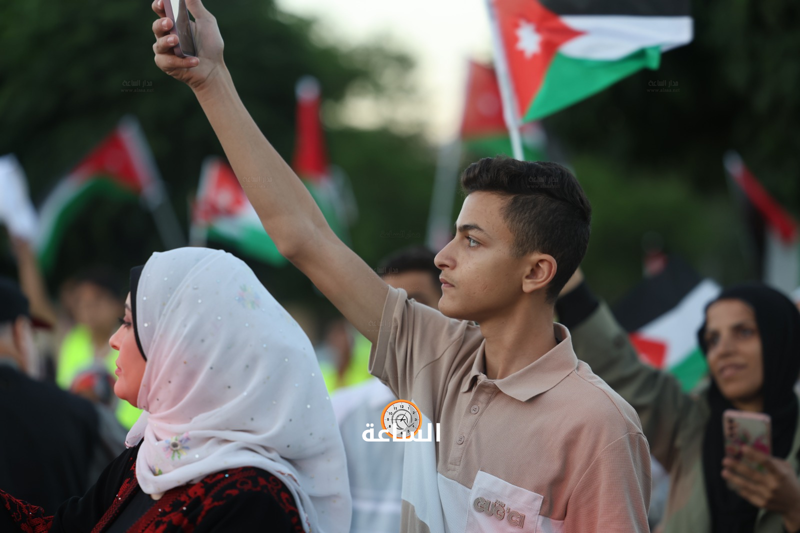 Madar Al-Saa Images 0.3953278221471952