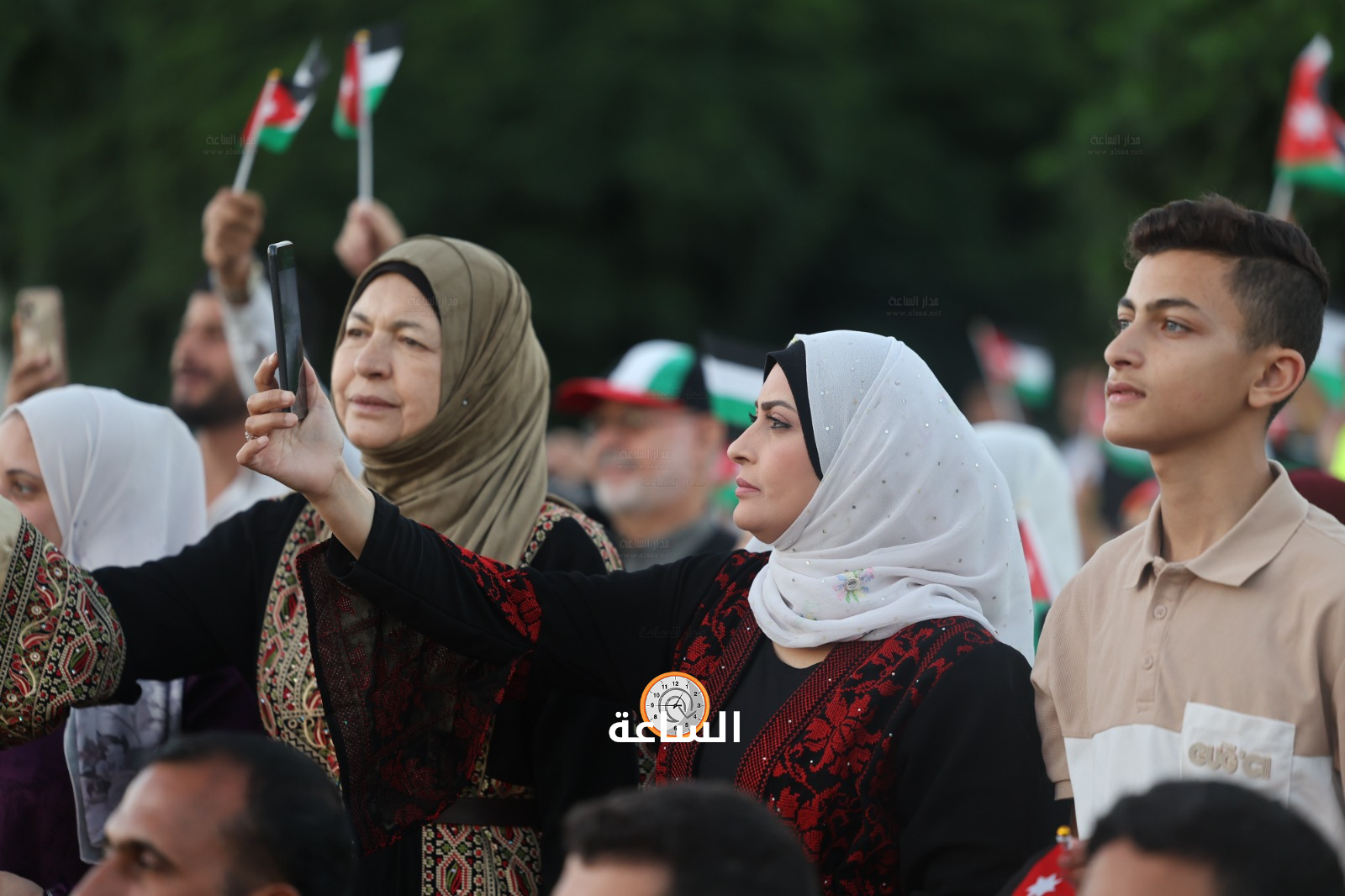 Madar Al-Saa Images 0.5094142977532999