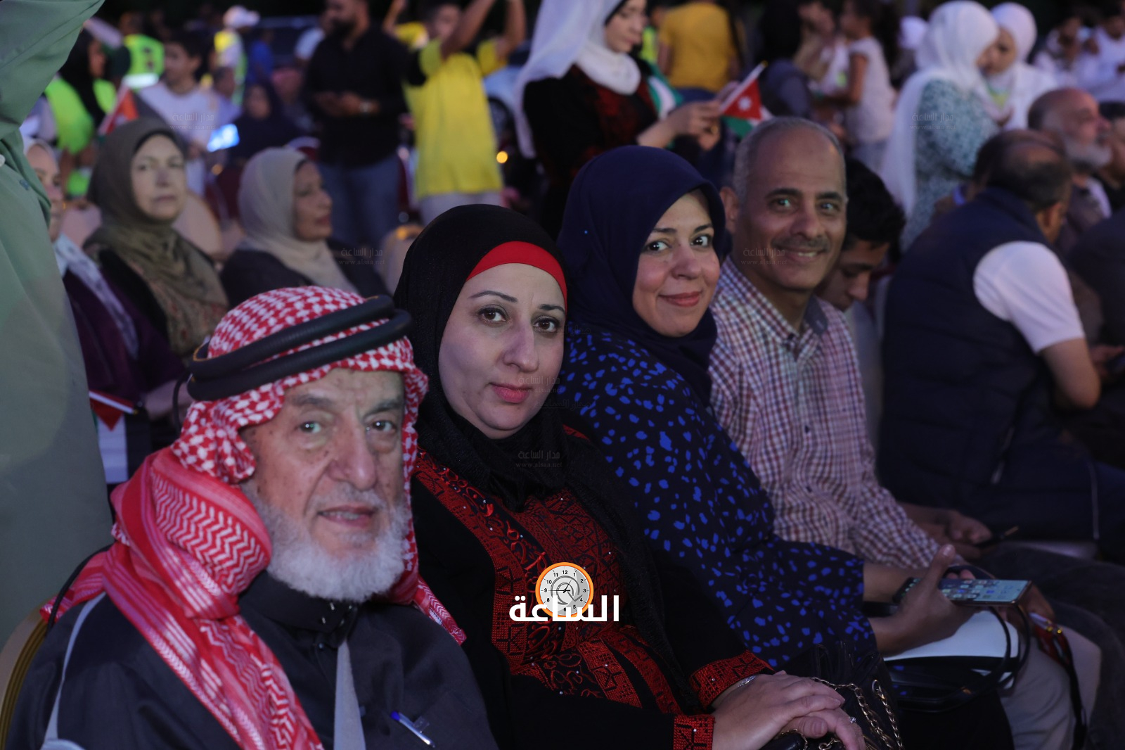 Madar Al-Saa Images 0.40081642782659577