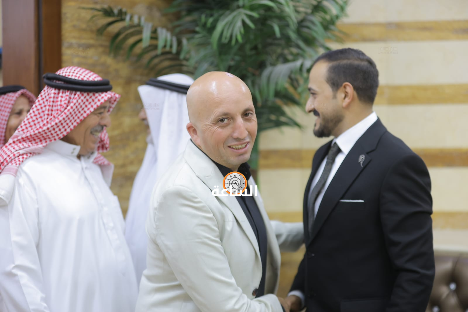 Madar Al-Saa Images 0.5624675651371724