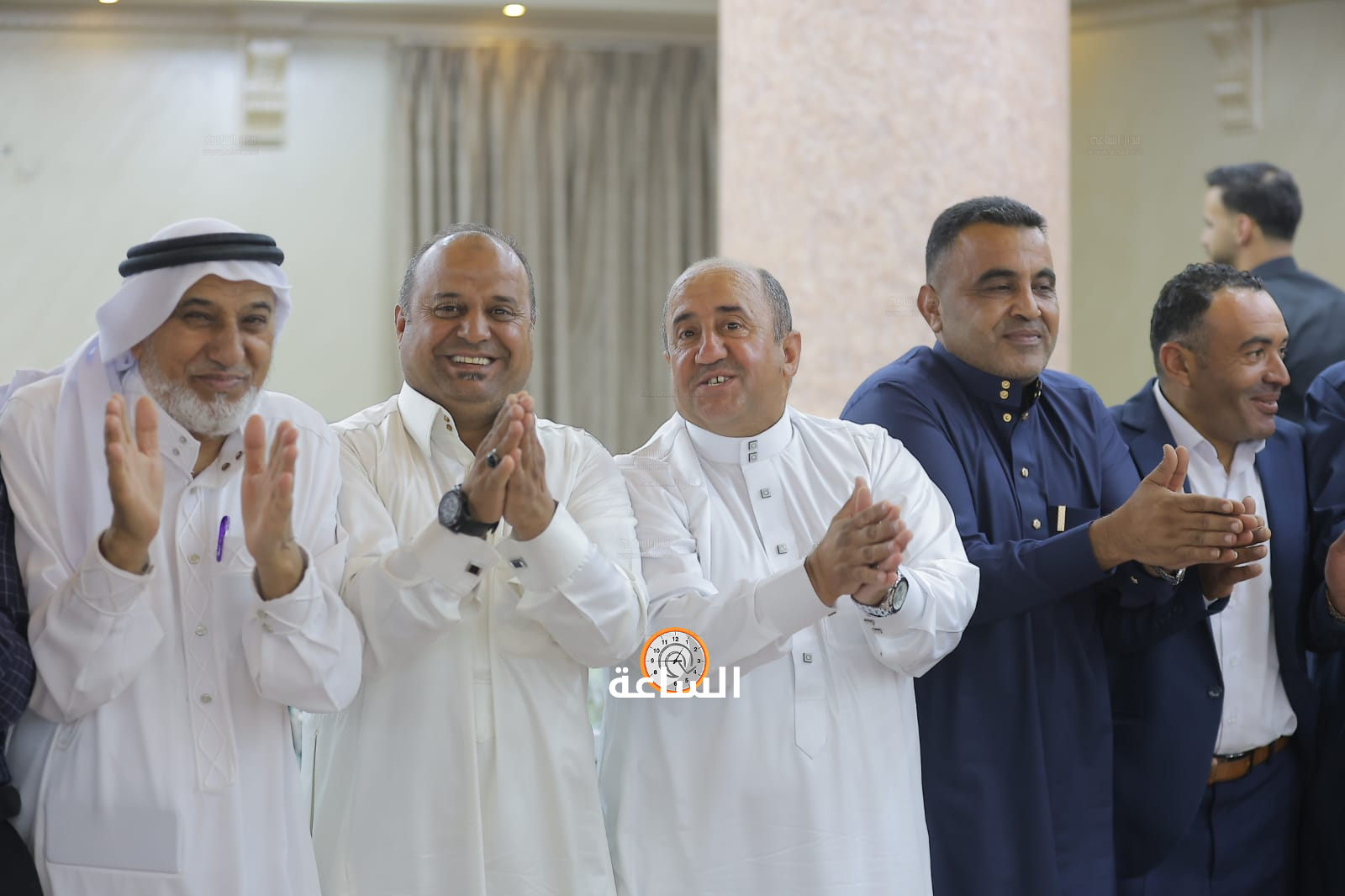 Madar Al-Saa Images 0.9812433372314929
