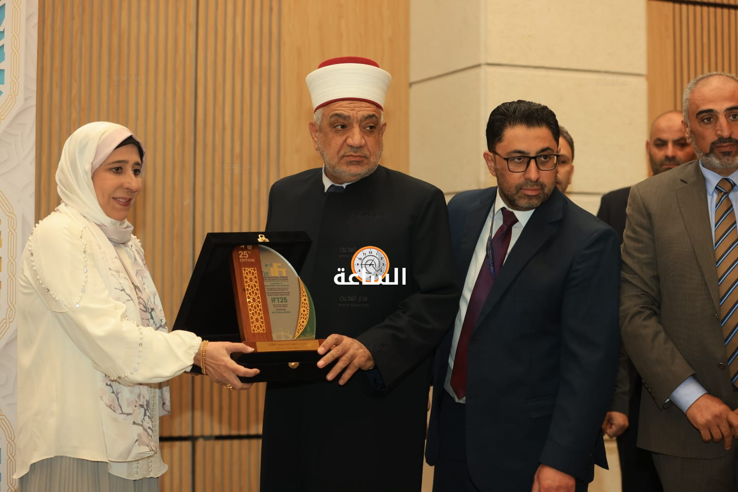 Madar Al-Saa Images 0.43086337635794547