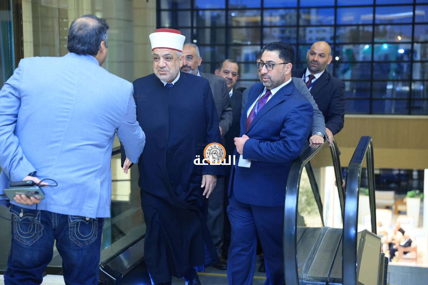 Madar Al-Saa Images 0.7306990105611672