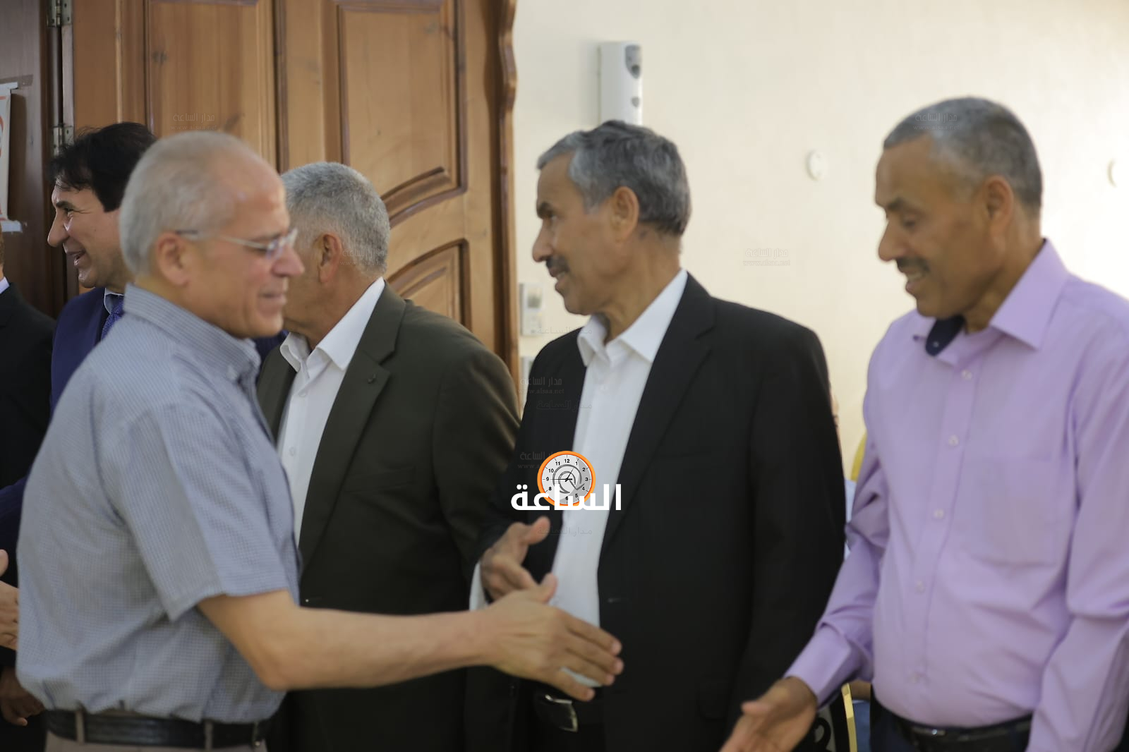Madar Al-Saa Images 0.941695535341529