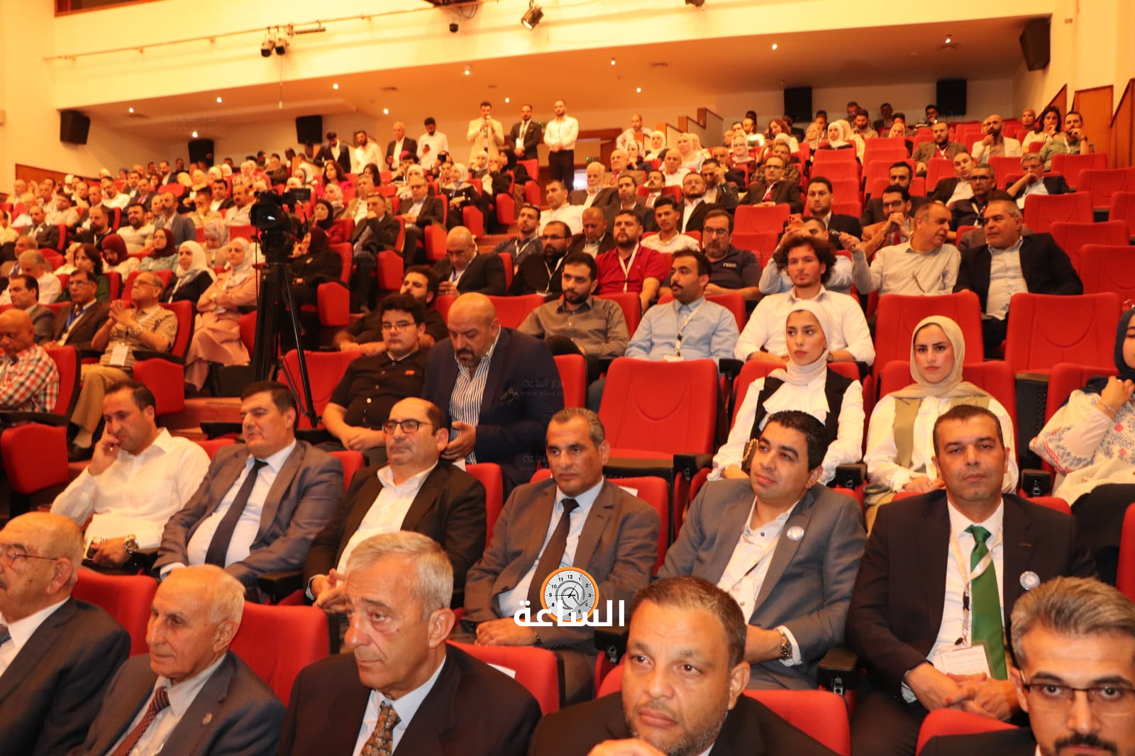 Madar Al-Saa Images 0.7802323414152392