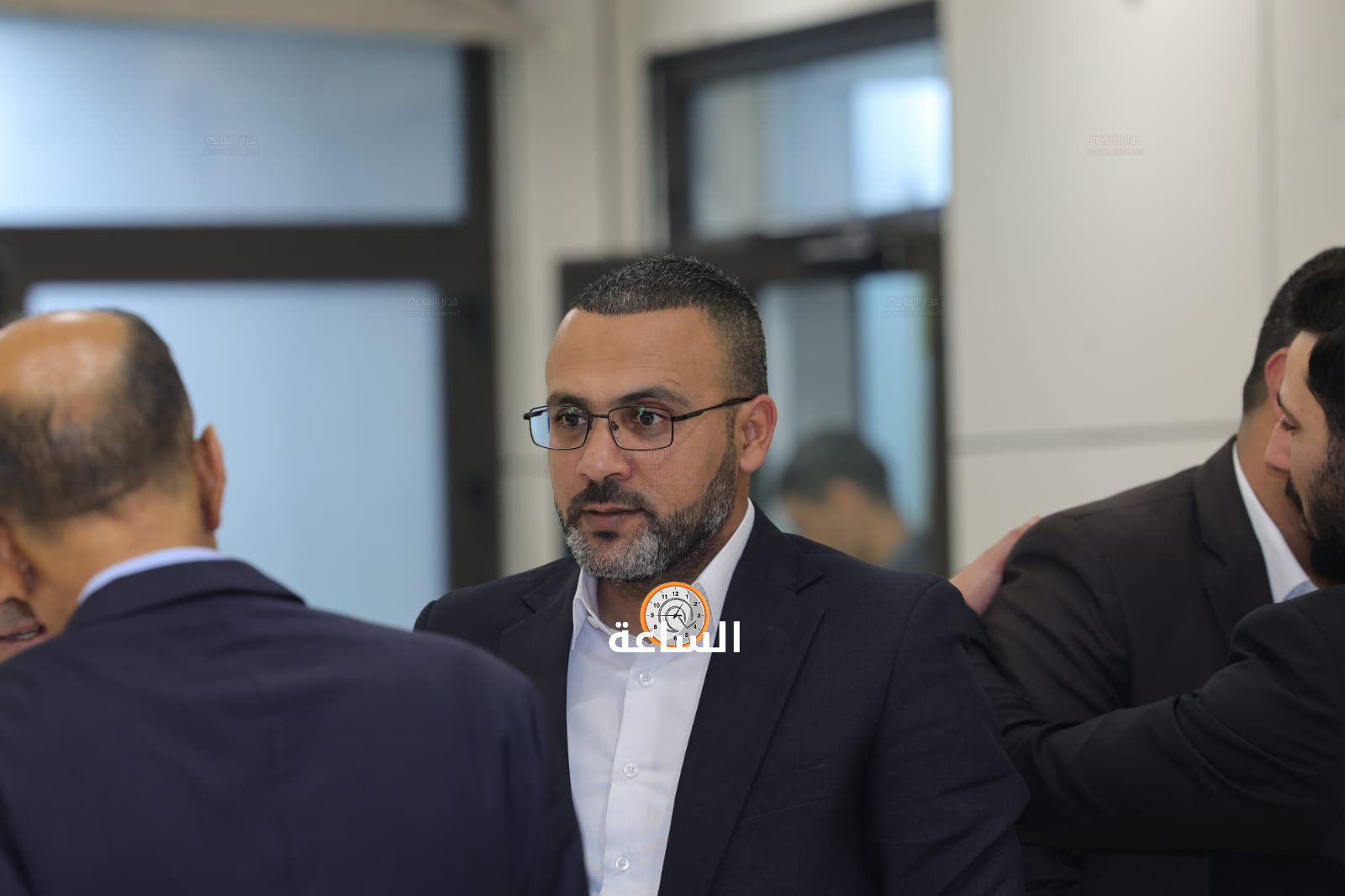 Madar Al-Saa Images 0.637913417478874