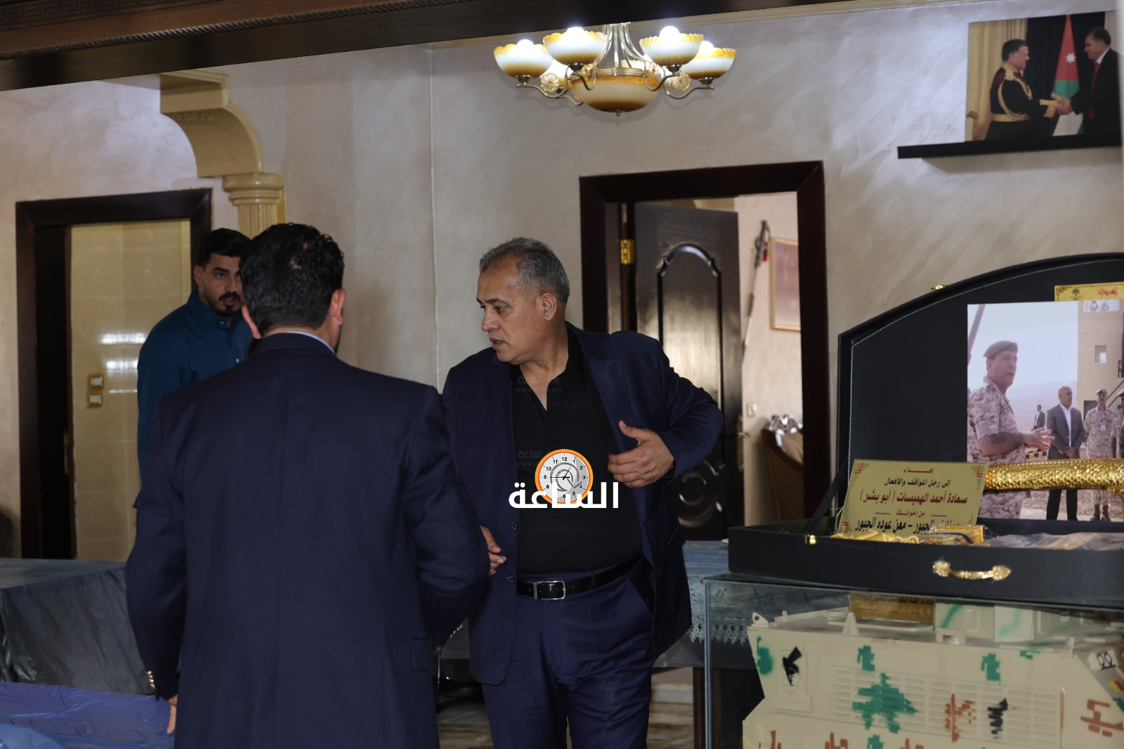 Madar Al-Saa Images 0.7649090280463678